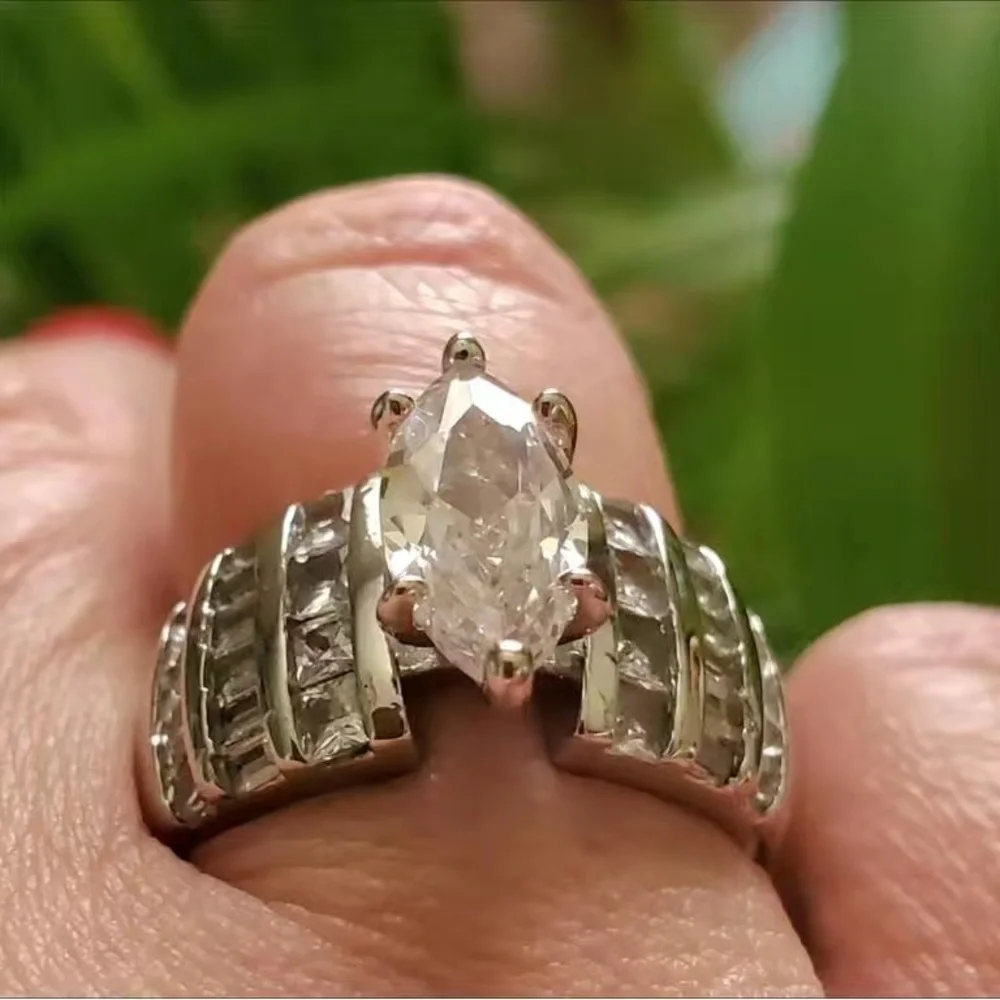 New Women’s 925 Silver Beautiful Diamond Ring - Picture 9 of 10